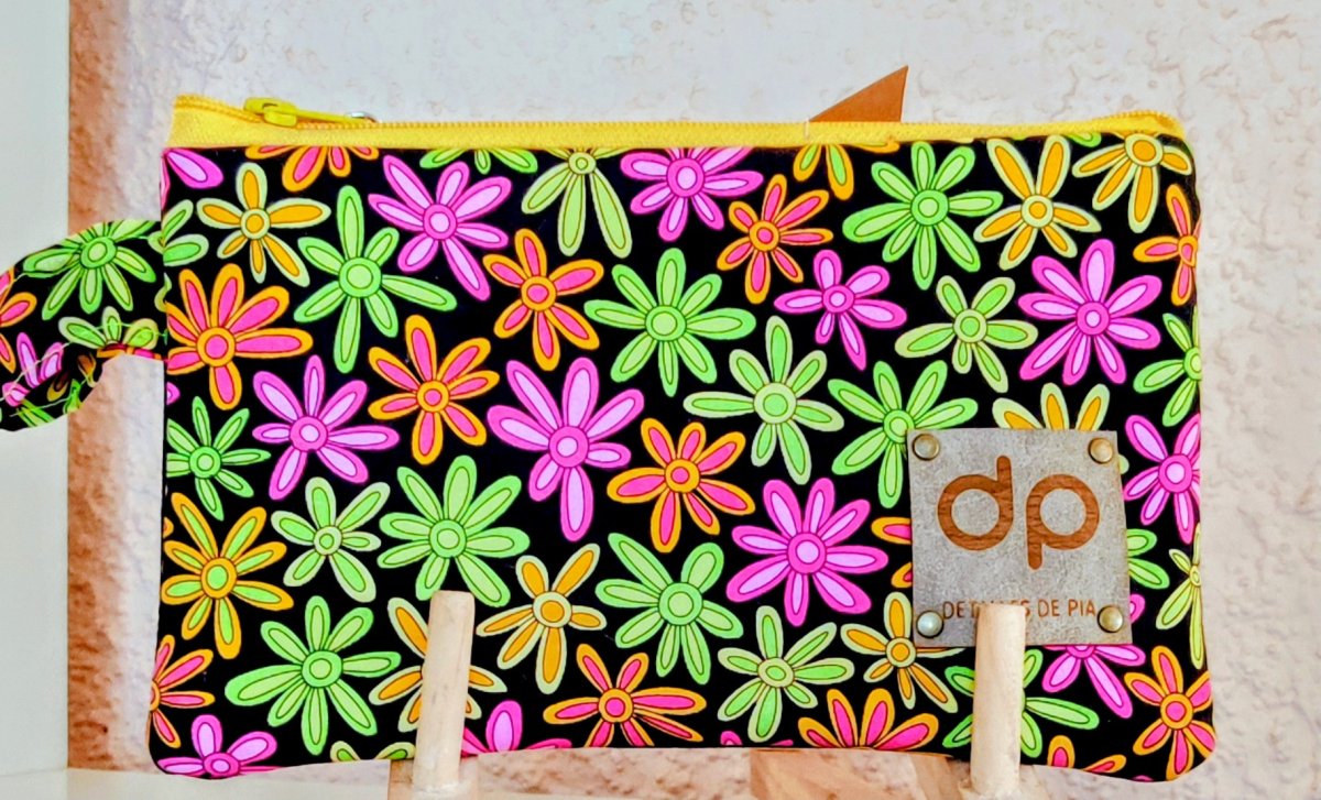 Estuche unisex mezclilla y algodón.