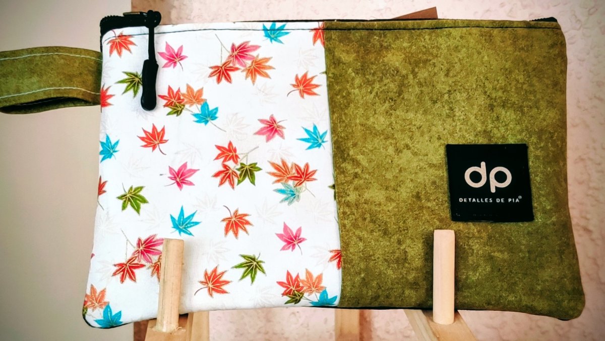 Estuche unisex mezclilla y algodón.