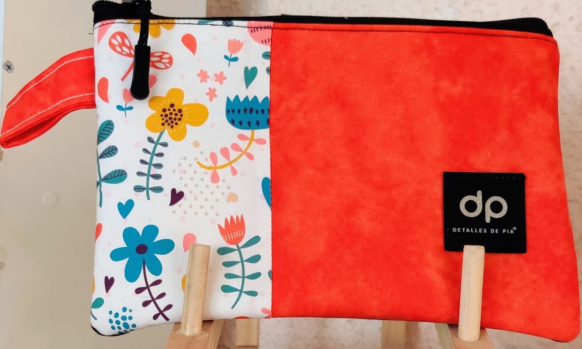 Estuche unisex mezclilla y algodón.