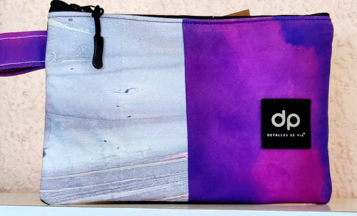 Estuche unisex mezclilla y algodón.